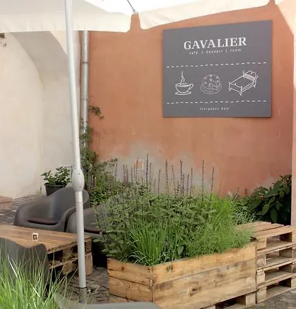 Nocleg ze śniadaniem Gavalier Design 4*